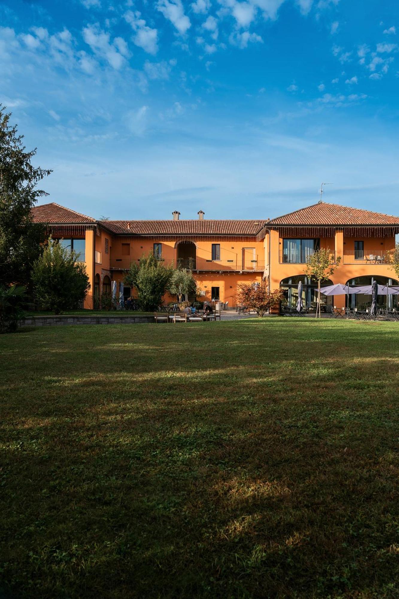 Equirelais Hotel Lomnago Exterior foto