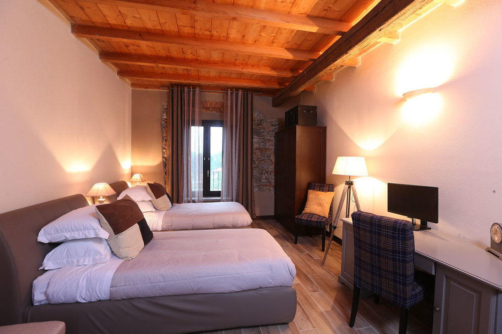 Equirelais Hotel Lomnago Exterior foto